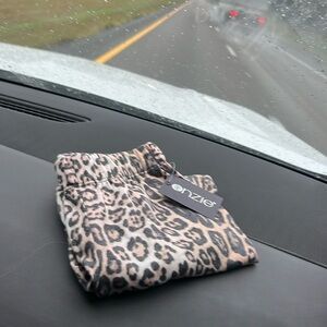 Onzie Printed Leopard Leggings ~ Large (8-10) ~ Black & Brown!